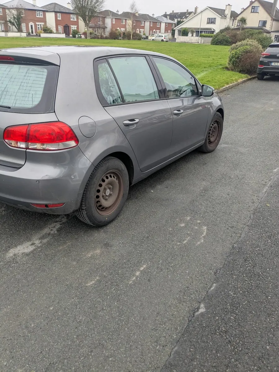 Volkswagen Golf 2011 - Image 3