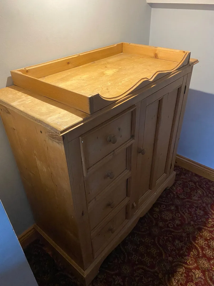 Solid Pine 4 drawer dresser - Image 2