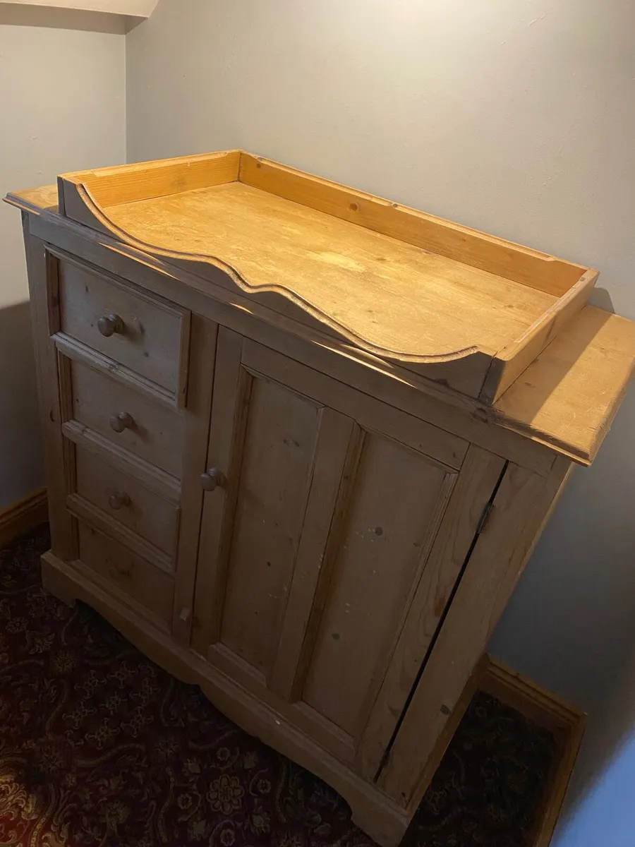 Solid Pine 4 drawer dresser - Image 3