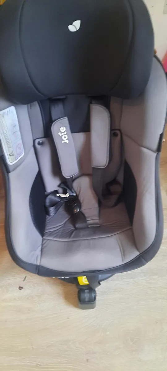 Car seats - Image 1