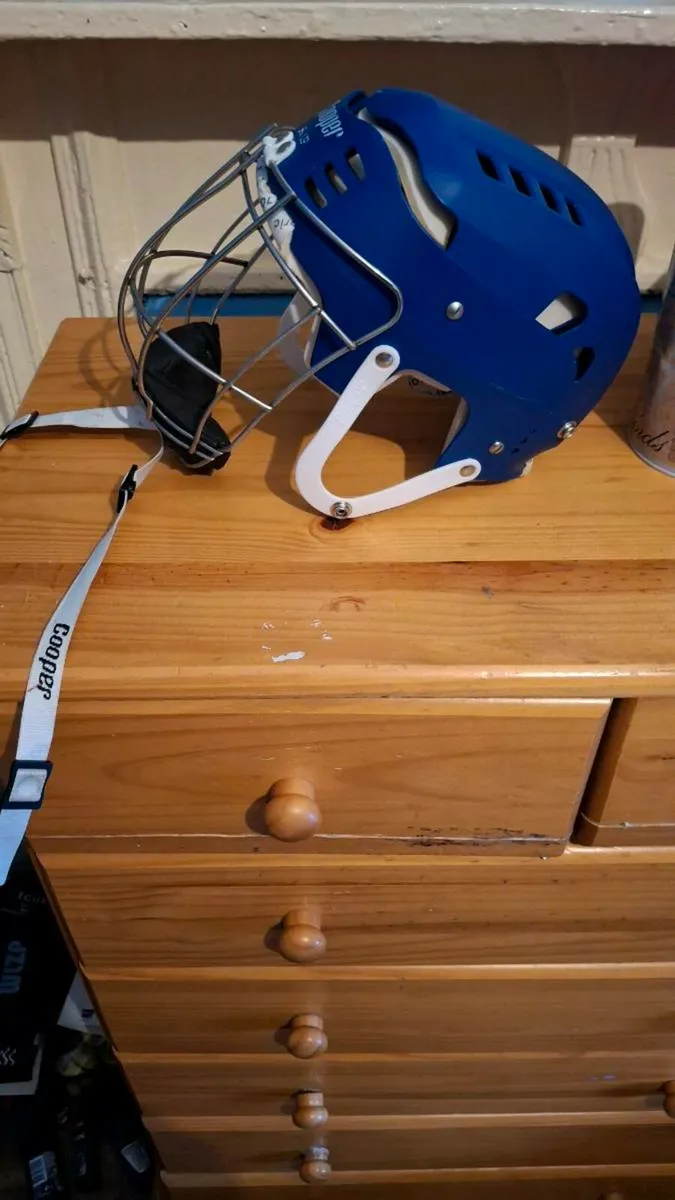 Hurling helmet - Image 2