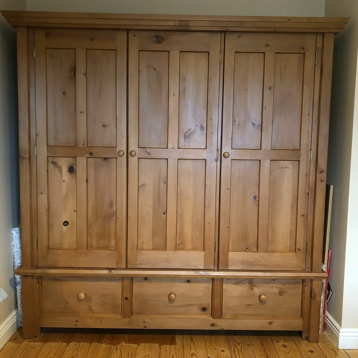 Wardrobe Solid wood 3 door - Image 3