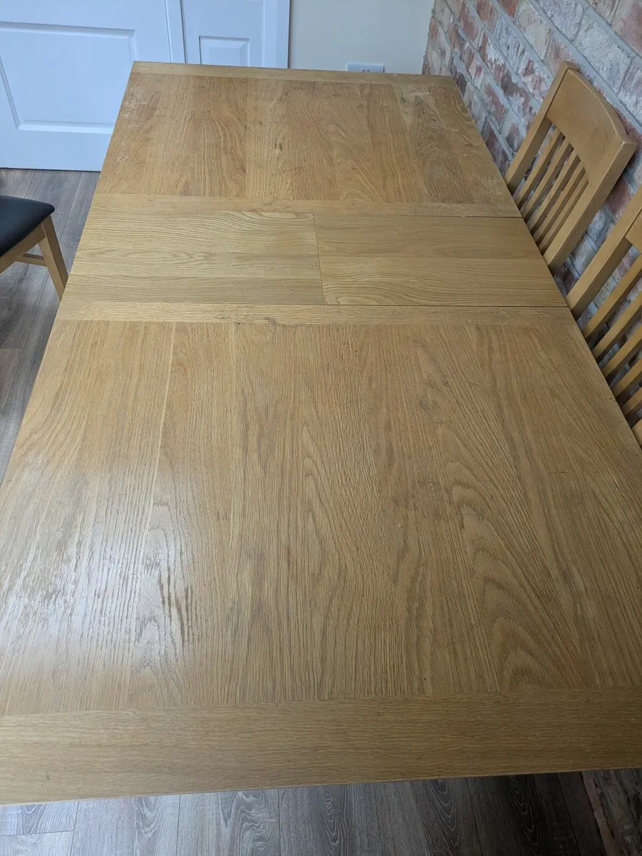 Dining Table (Extendable) with Chairs - Image 4