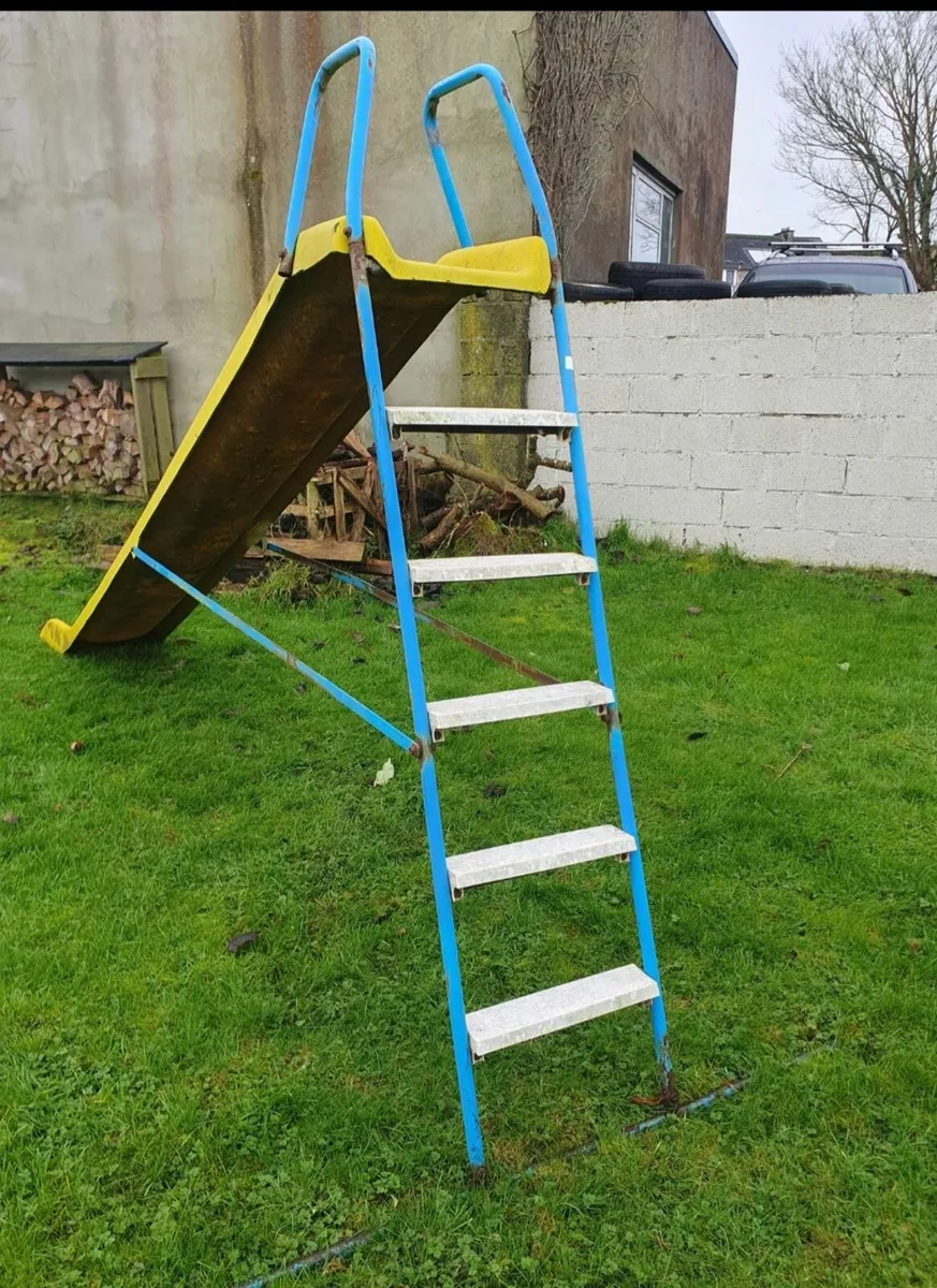 Slide - Free to take away - Image 2