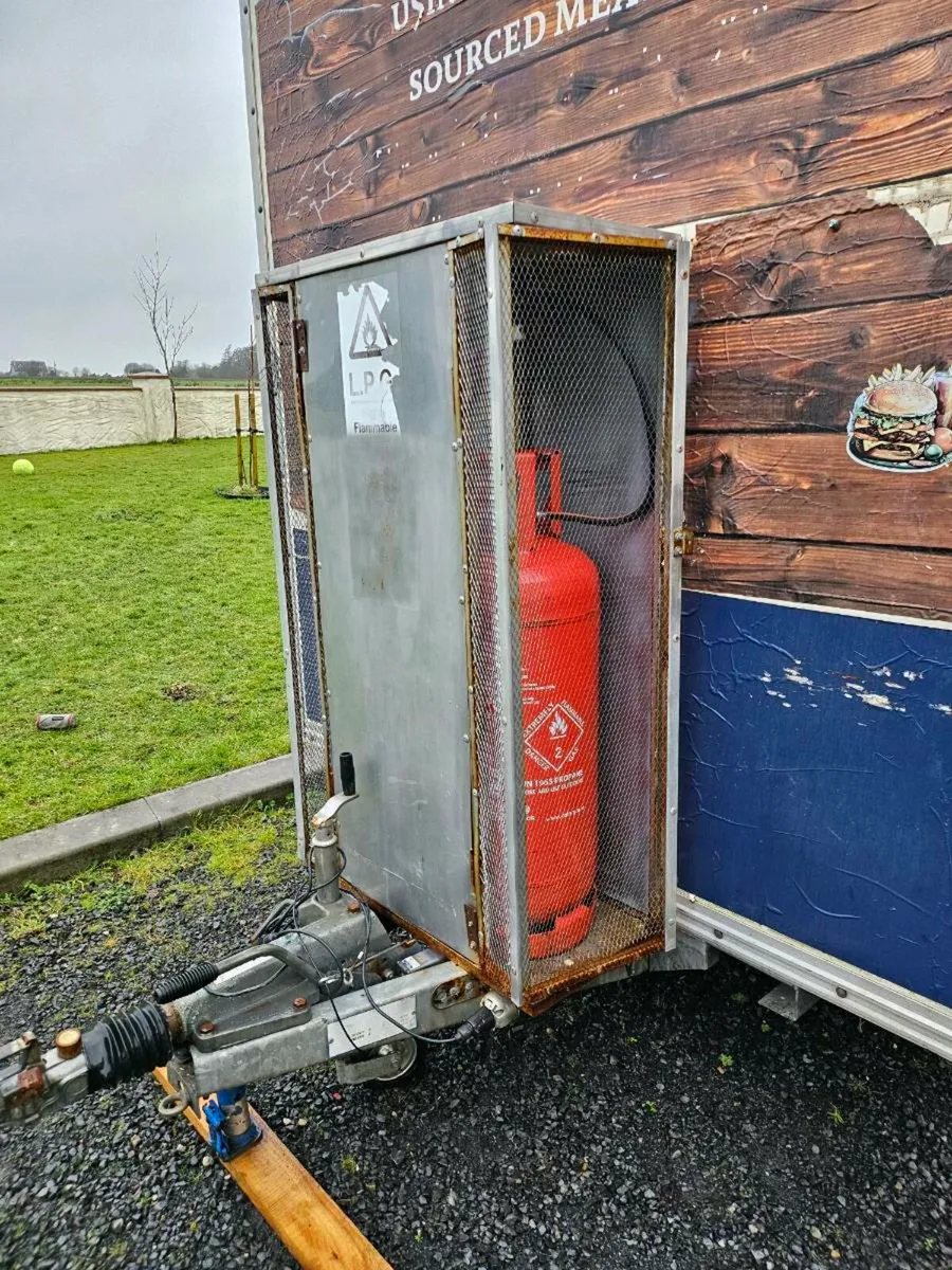 Food truck - Image 2