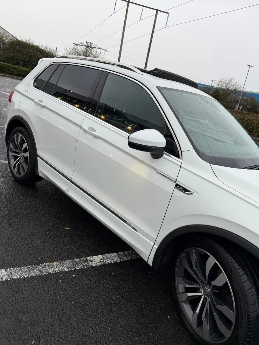 Volkswagen Tiguan R Line - Image 3