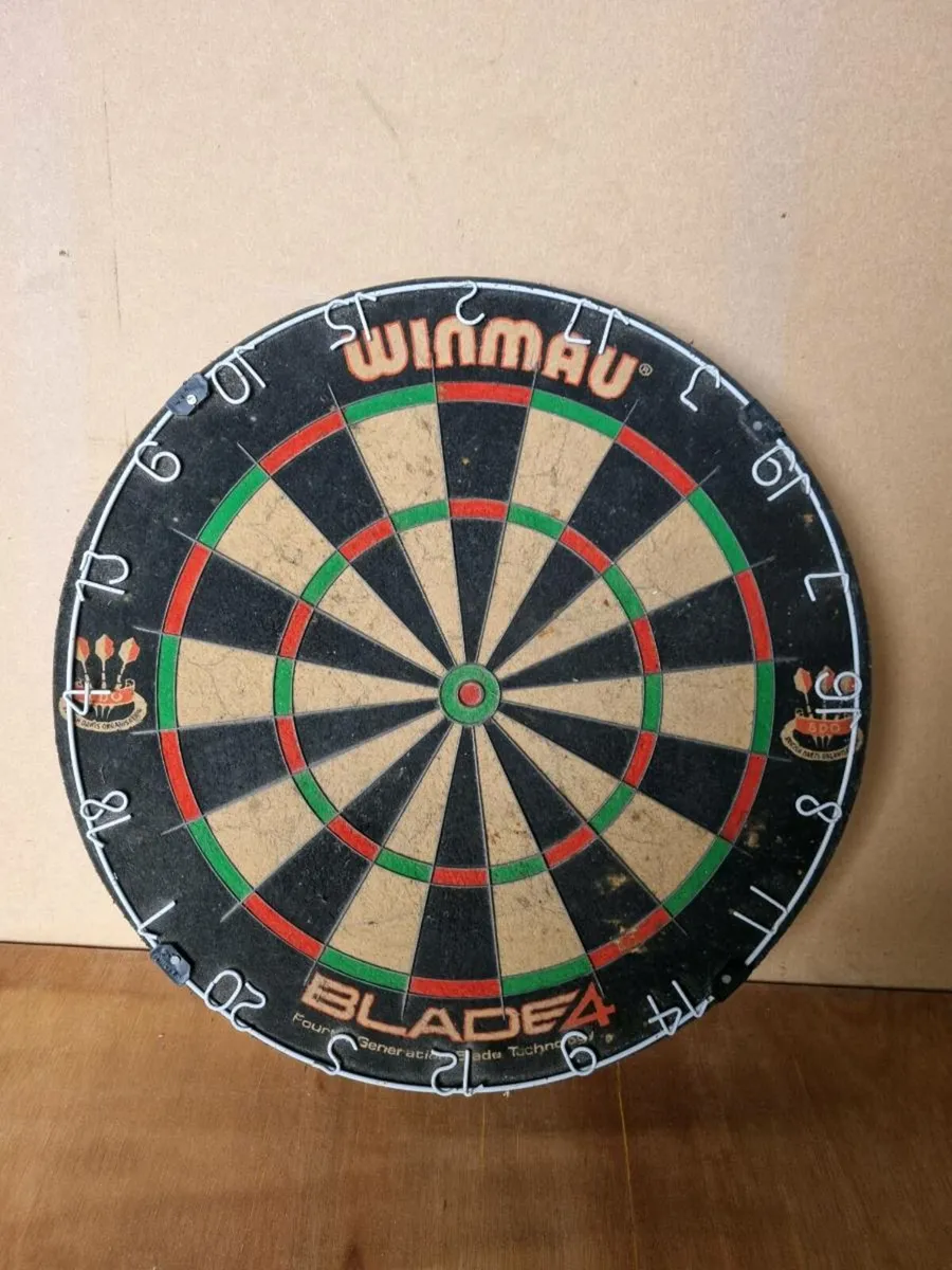Dart Board WINMAU Blade 4 - Image 1