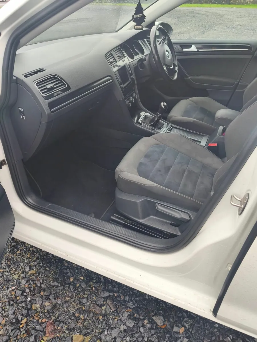 Volkswagen Golf 2016 TDI Highline - Image 2