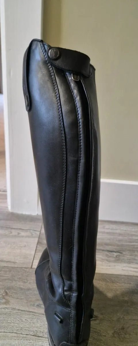 Treadstep riding boots size 6