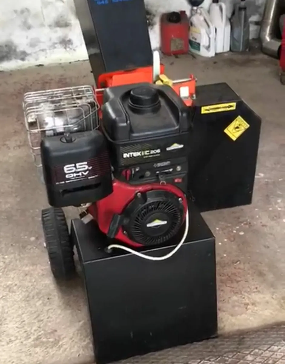 Wood Chipper , Mulcher - Image 1