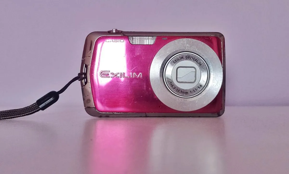 Casio Exilim Digital Camera Pink - Image 1