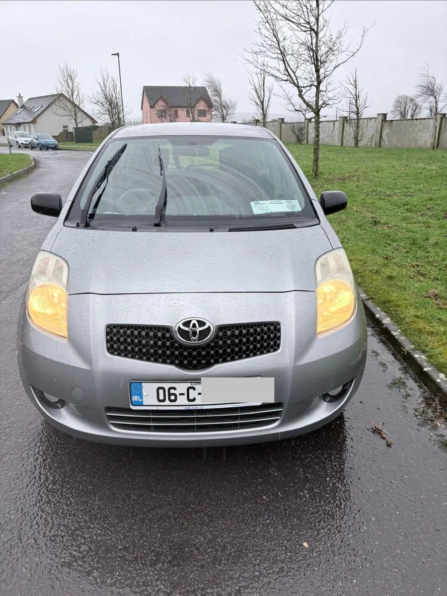 Toyota Yaris 2006 - Image 3