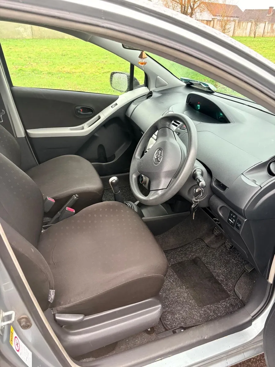 Toyota Yaris 2006 - Image 4