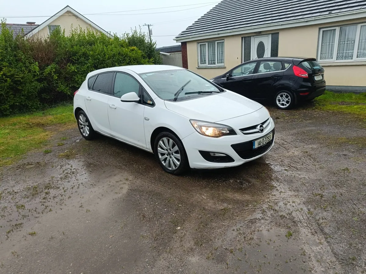 Opel Astra Carvan 2014 - Image 1