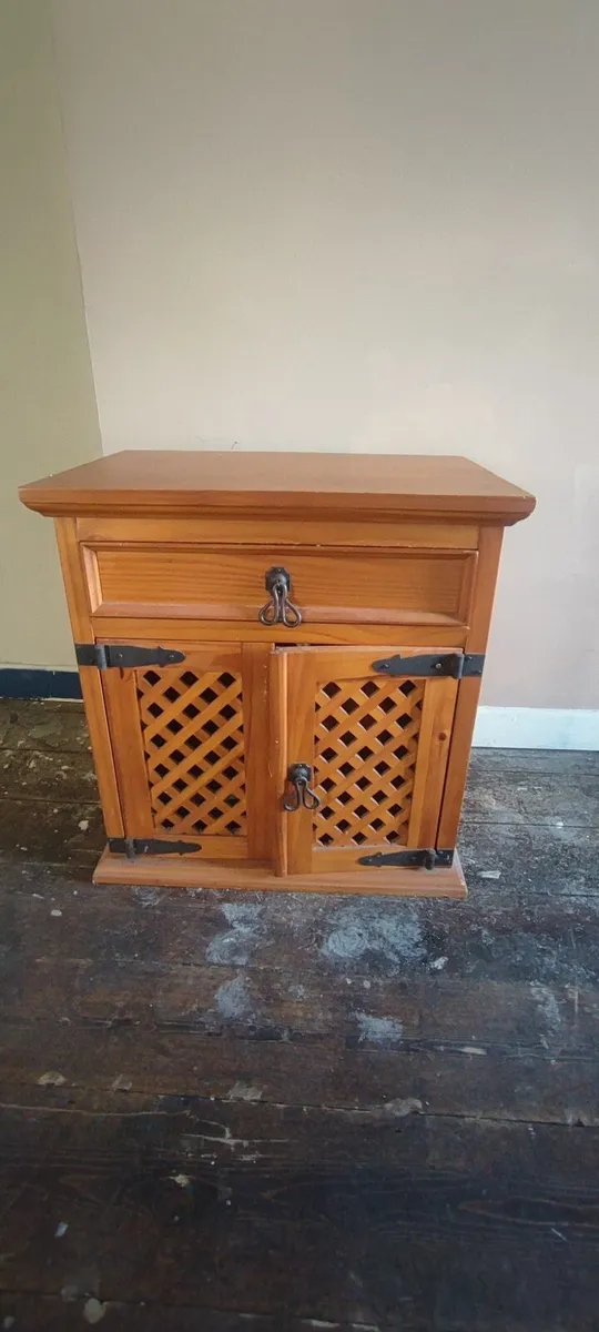 Solid wood locker. Free to take away