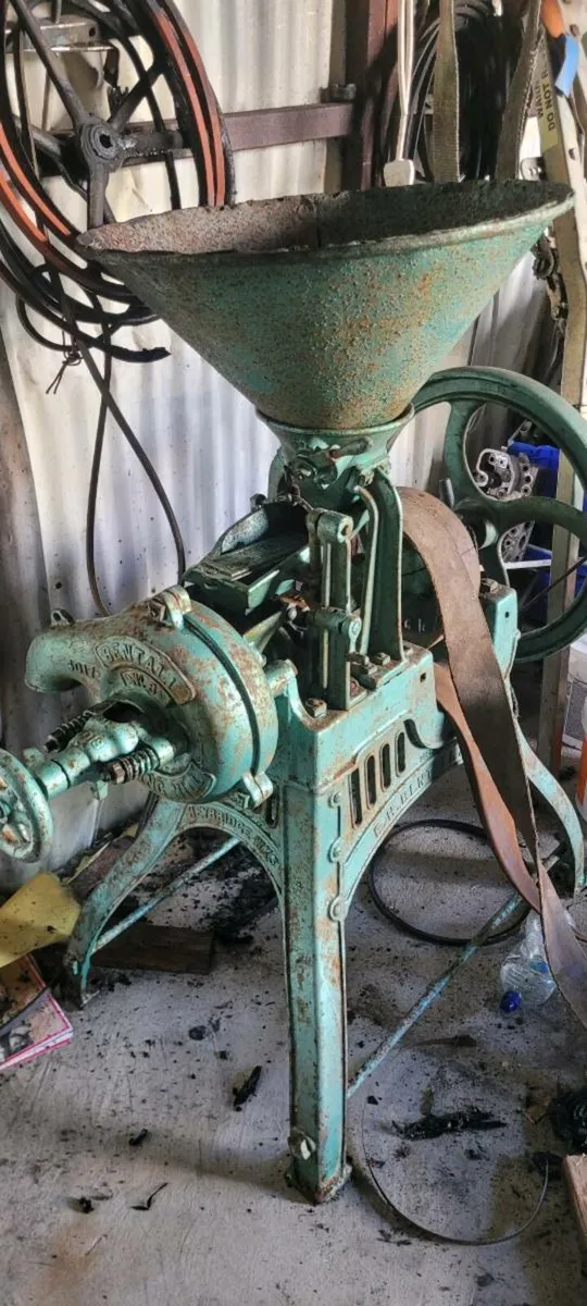 Bentall corn grinder - Image 1