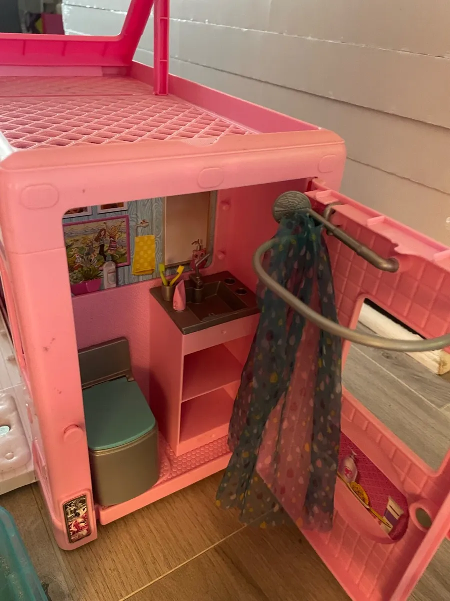 Barbie Camper Van, Chelsea House & Dolls - Image 2