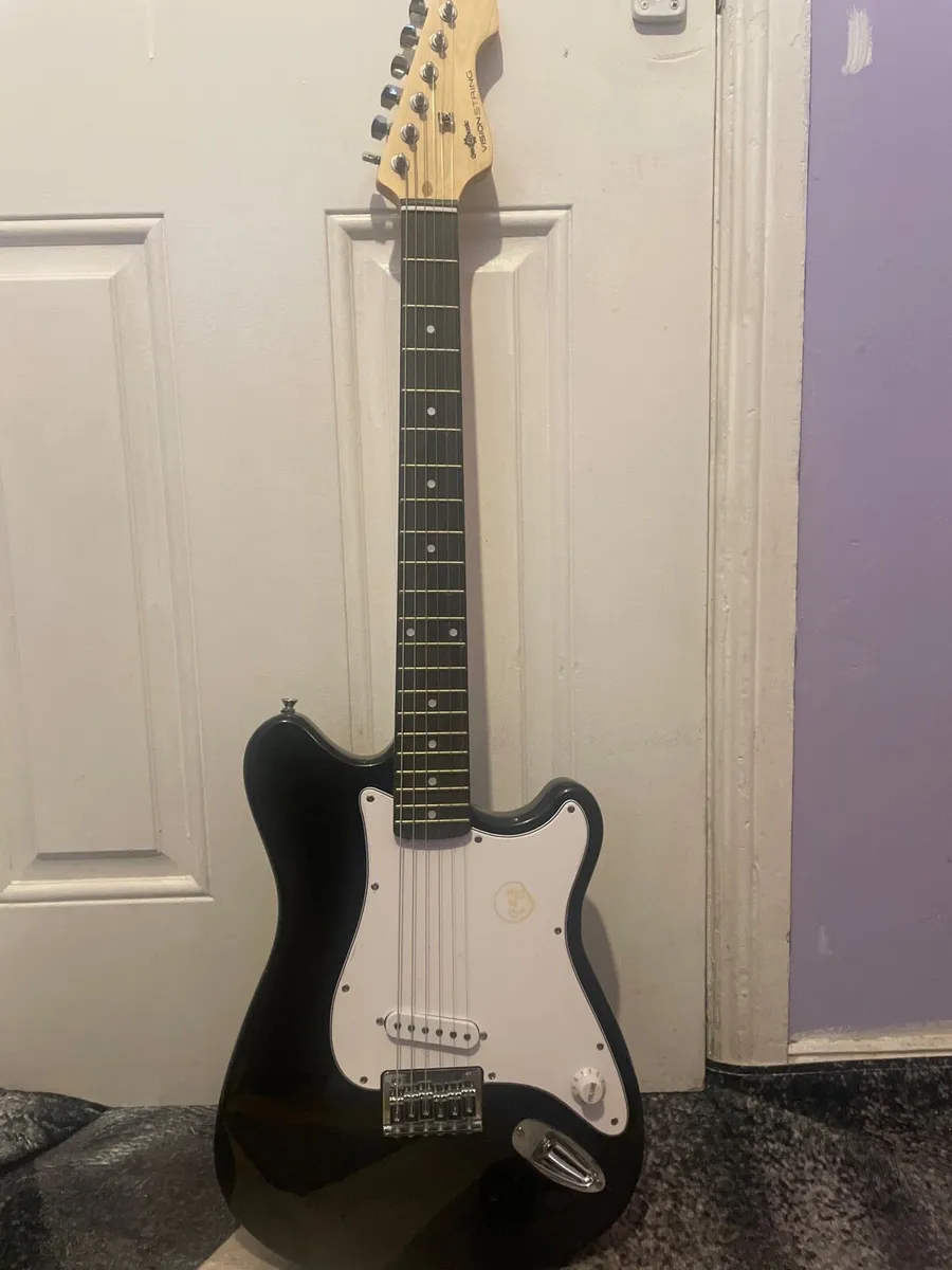 Electric guitar - Image 1