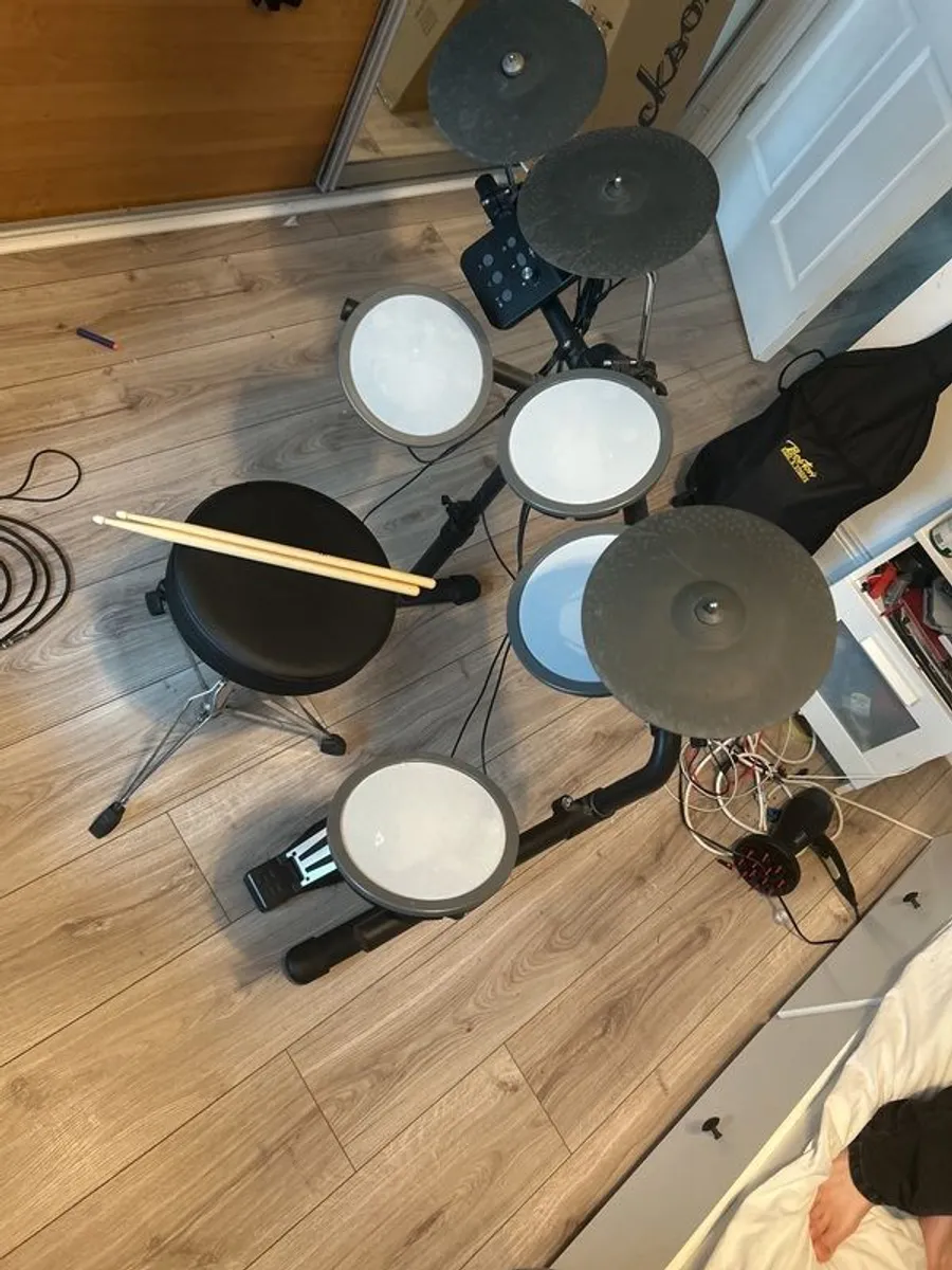 drums - Image 1