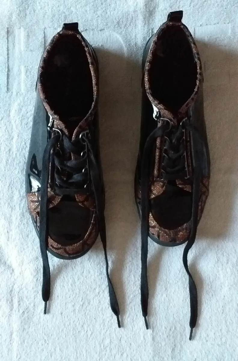 LADIES CALVIN KLEIN SHOES-SIZE 6 - Image 1