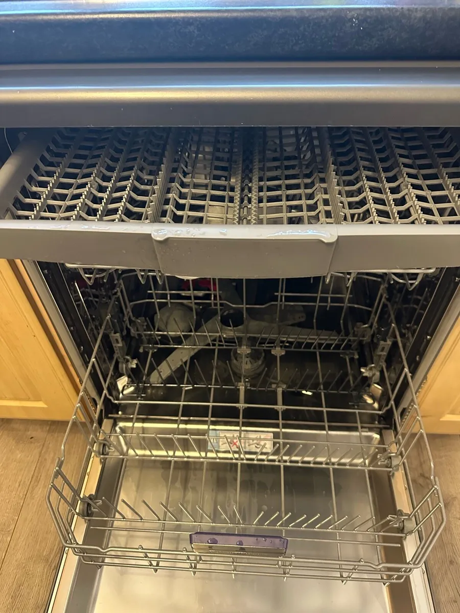 Dishwasher - Image 4