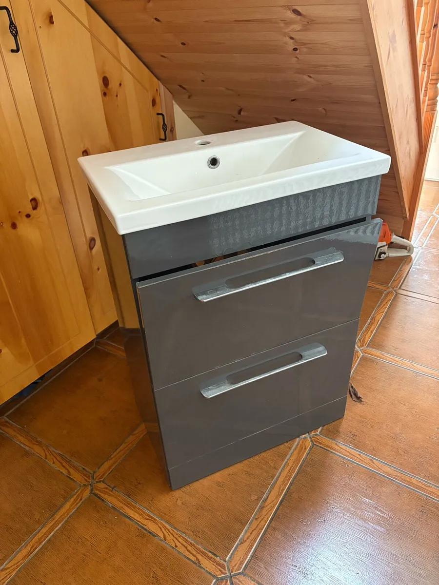 Bathroom cabinet - Image 2