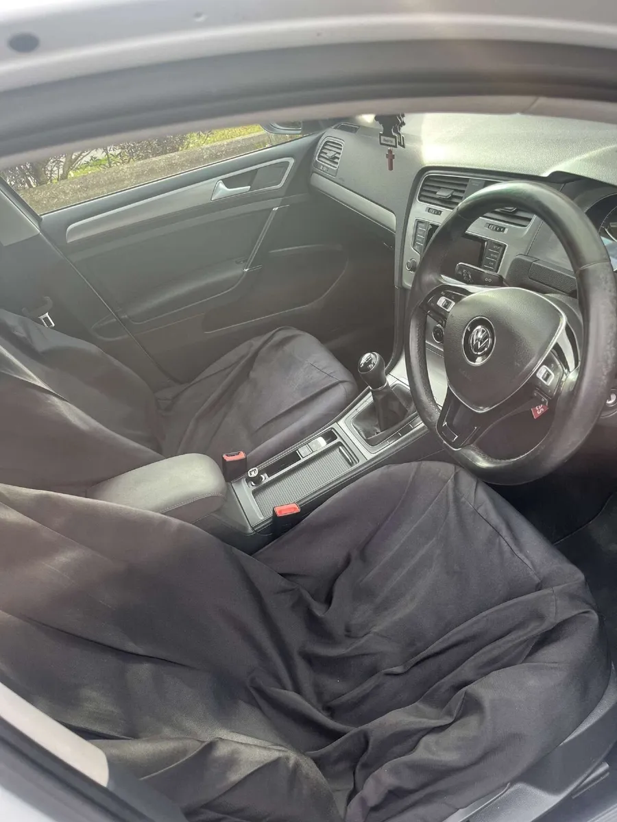 Volkswagen Golf 2014 - Image 2