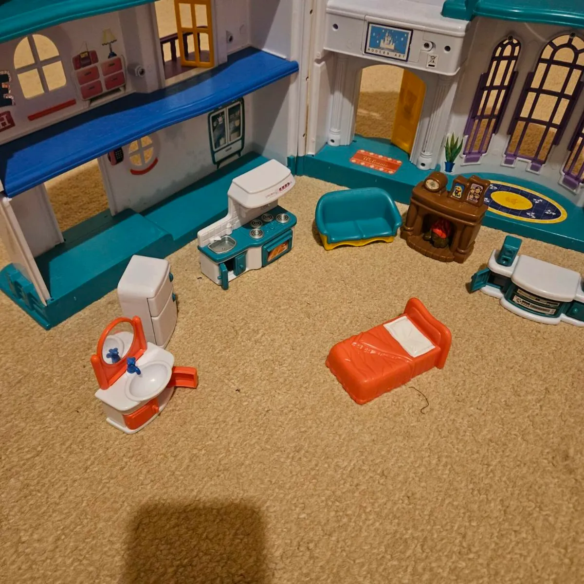 FREE first doll house - Image 4