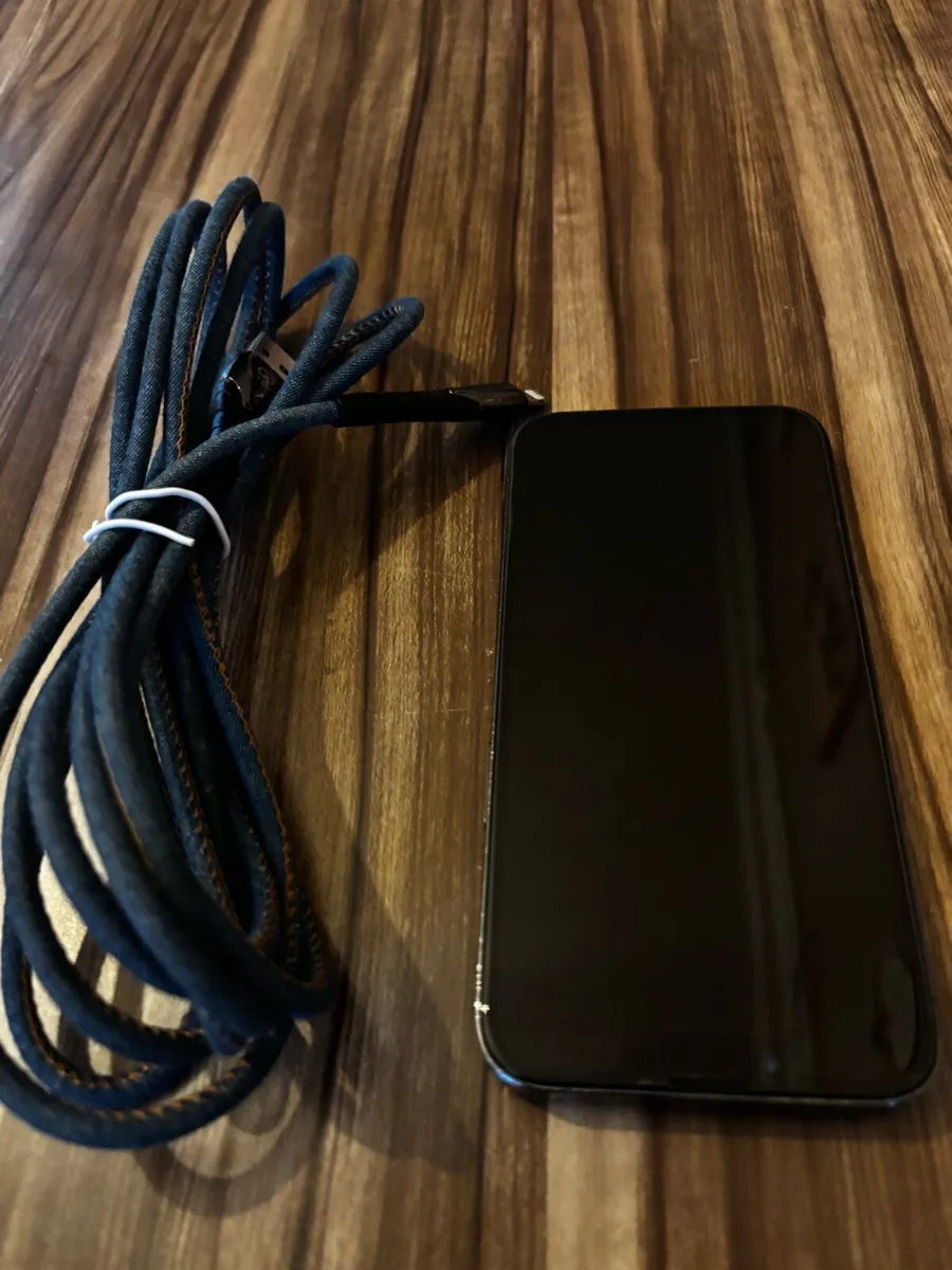 Iphone 13 pro - Image 1