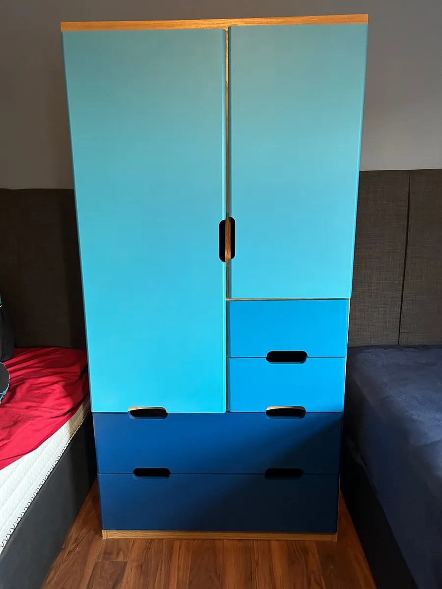 Wardrobe and chest of drawers - Image 3