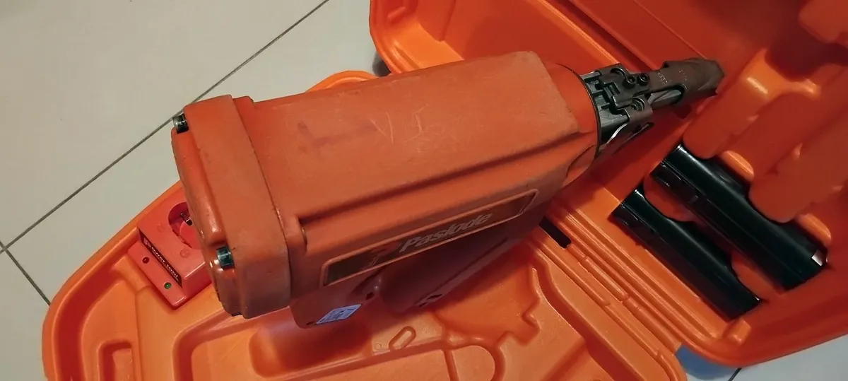 Paslode im350 1st Fix Nail Gun"Fully Serviced" - Image 4