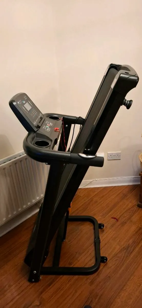 Treadmill - Image 1