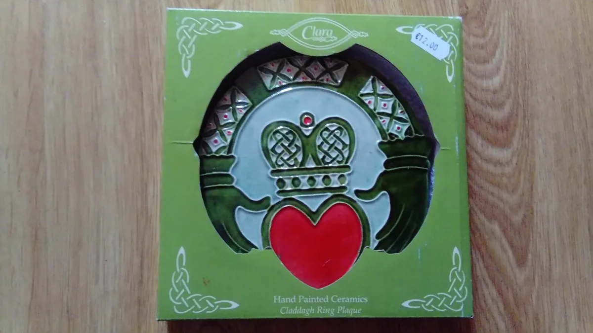 Ceramic wall hangings - Image 1