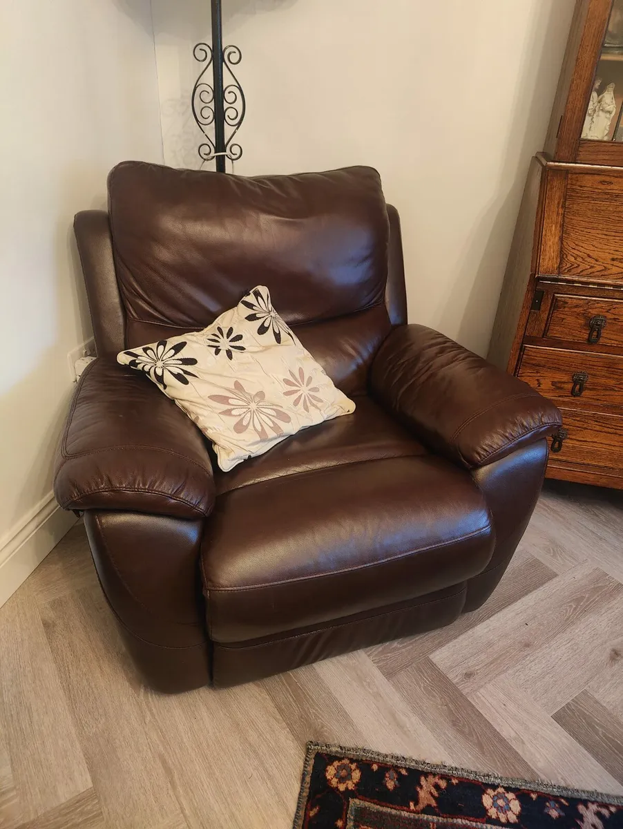 3 piece leather suite - Image 3