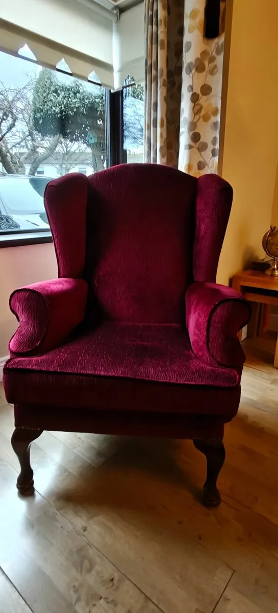 Finland Furniture Queen Anne Handmade Chair - Image 1