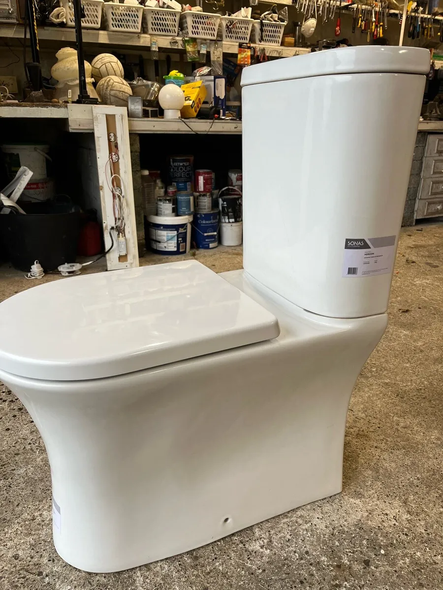 Toilet  ( new) - Image 2