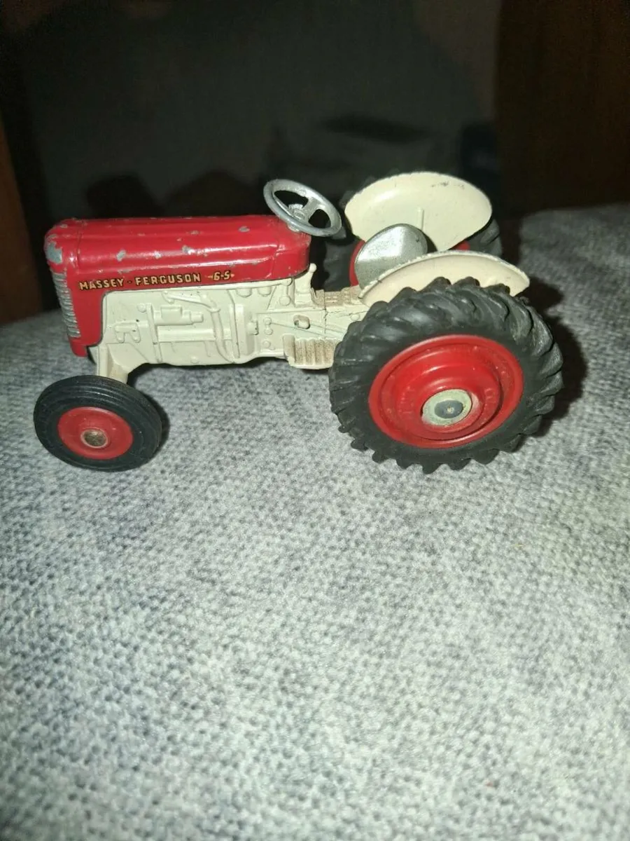 Vintage model tractors - Image 2