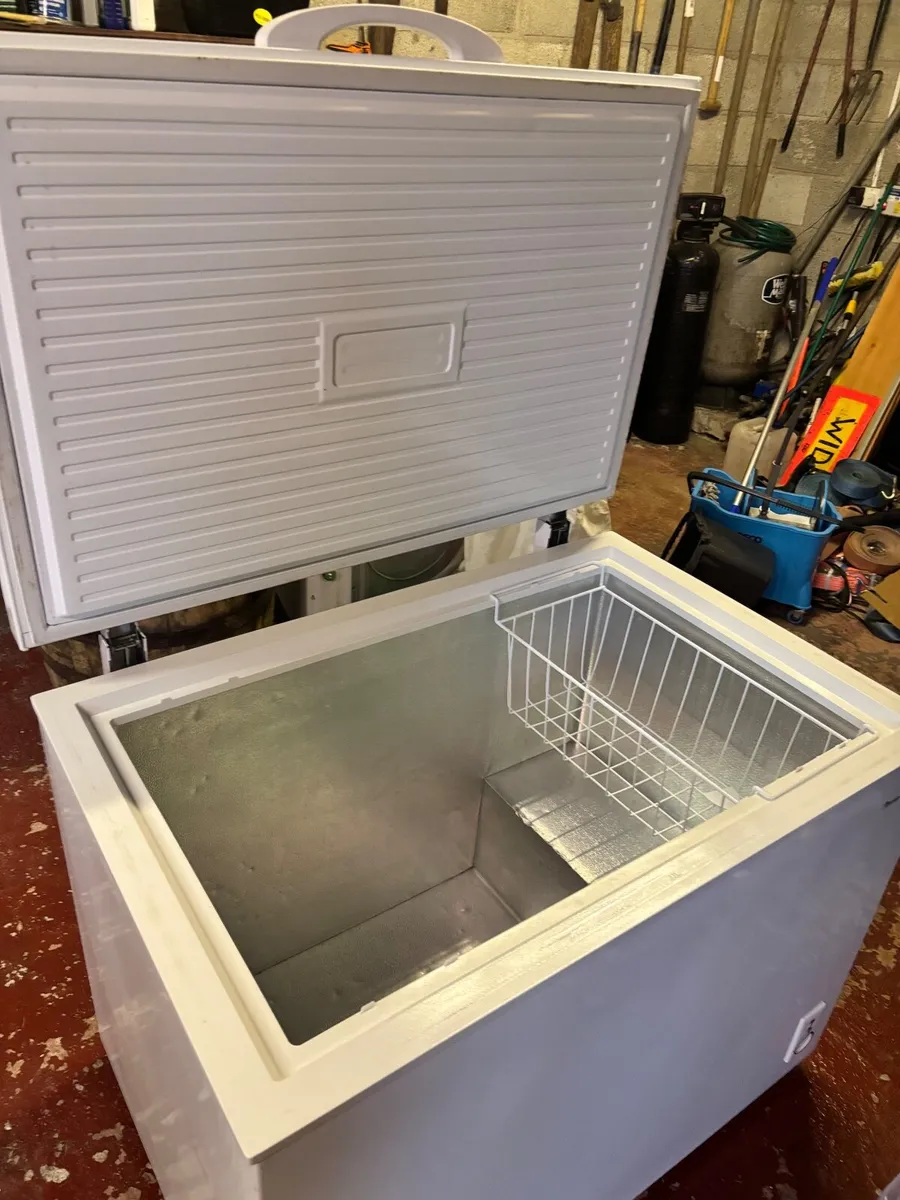 Chest freezer - Image 1