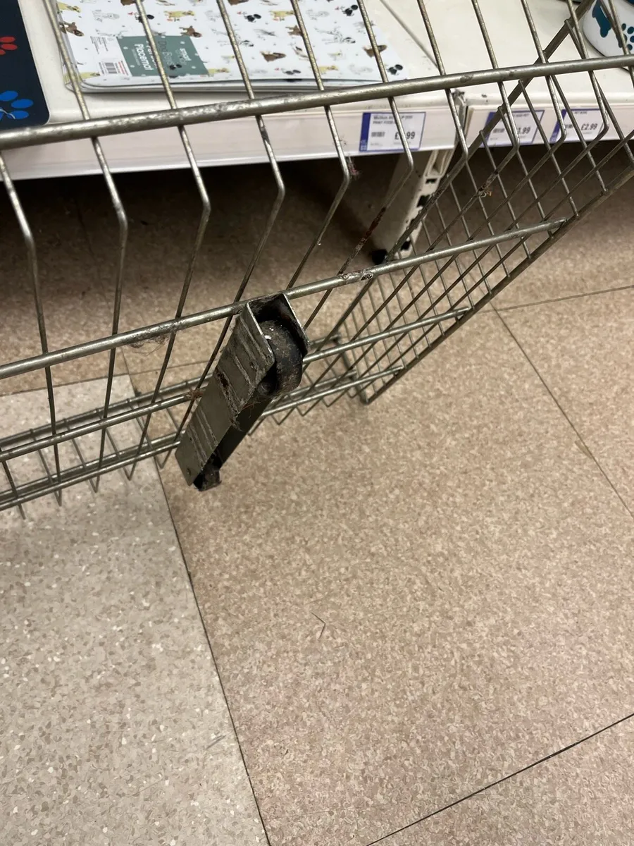 Retail Shop under Trays - Image 3