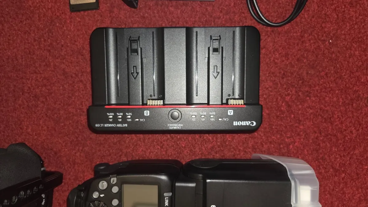 Canon 1DX Mark III with Lens & accesories - Image 4