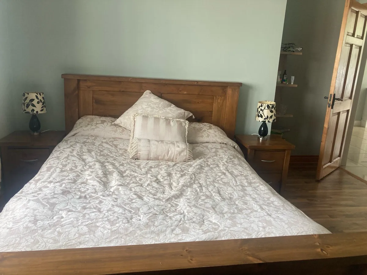 Beautiful double bed and locker set - Image 2