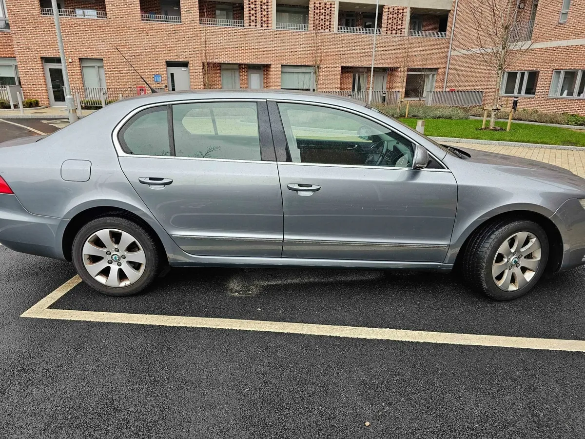 Skoda Superb 2009 - Image 3