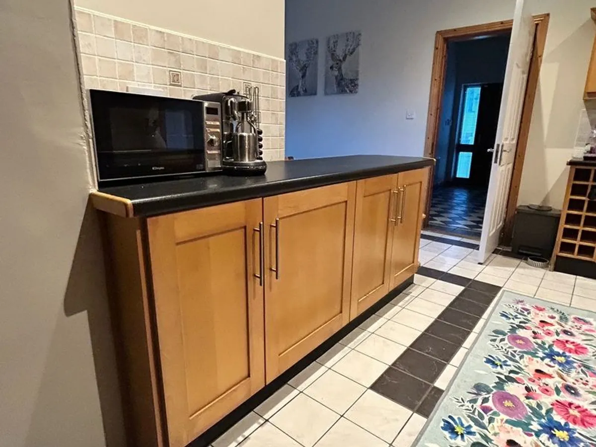 Shaker Kitchen - Image 4