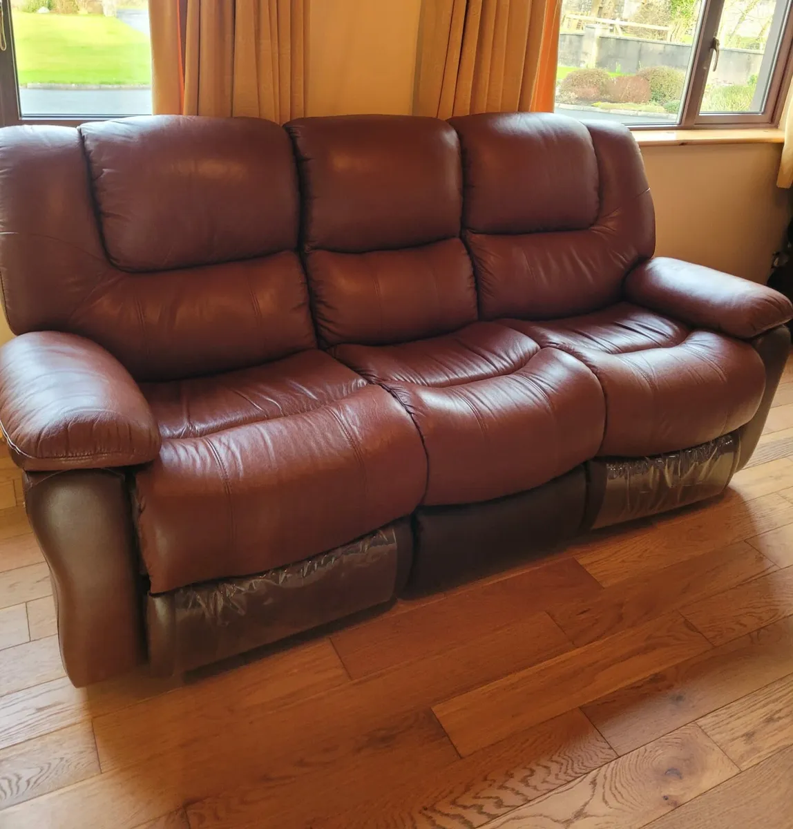 Sitting room suite - Image 1