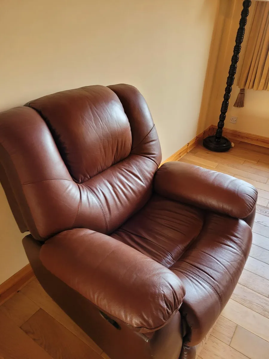 Sitting room suite - Image 4