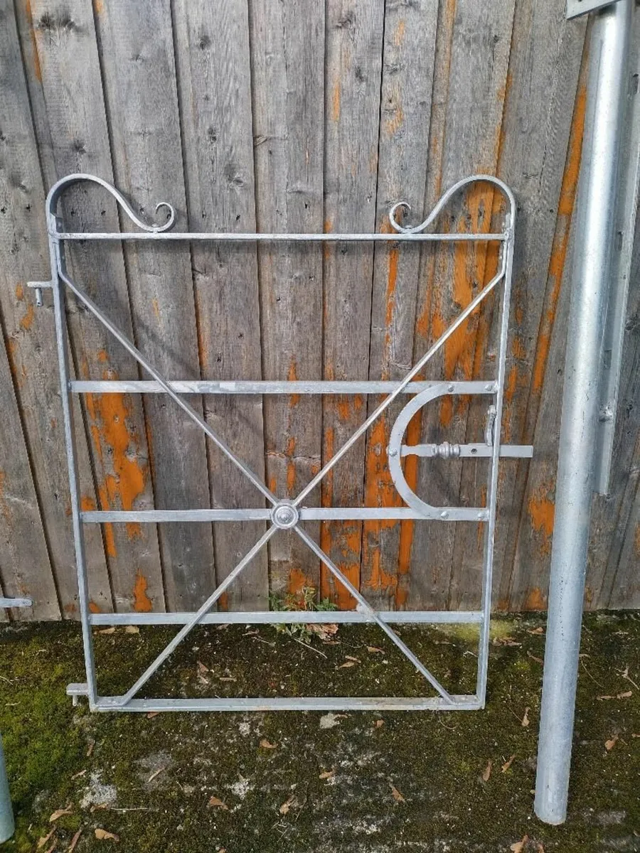 ESTATE GATE     Classic Estate pedestrian  Gate - Image 2
