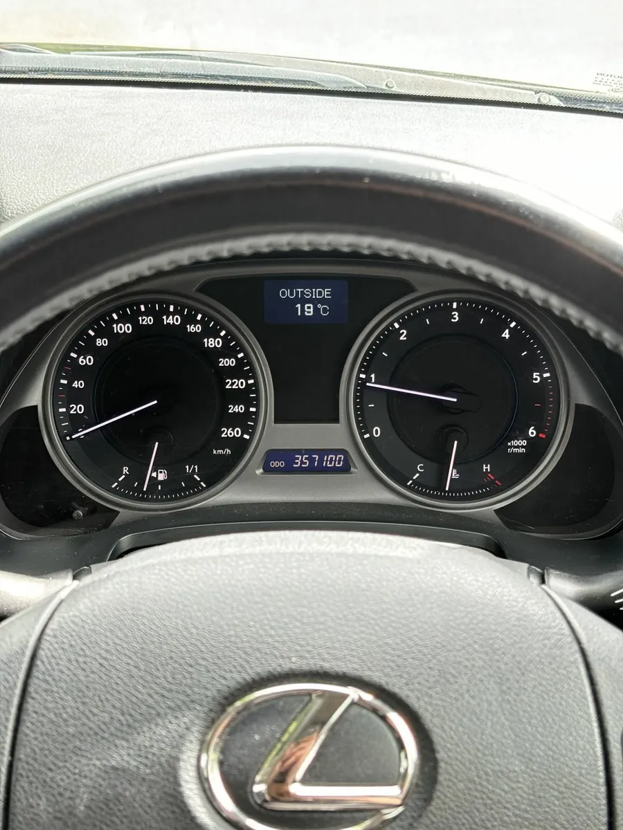 Lexus IS 2007 - Image 2