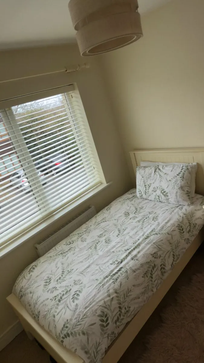 Single Bed - Image 2