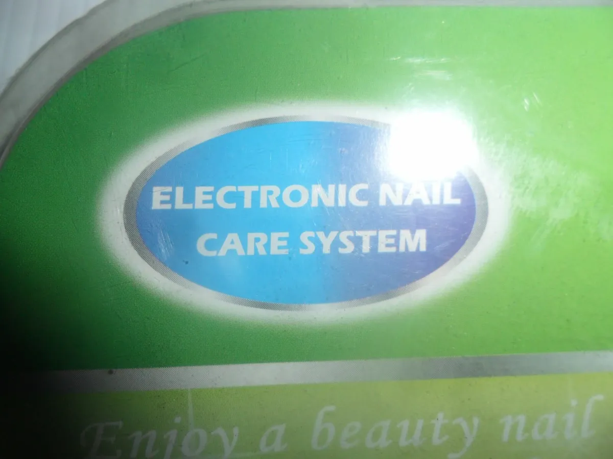 electronic nail care system - Image 4