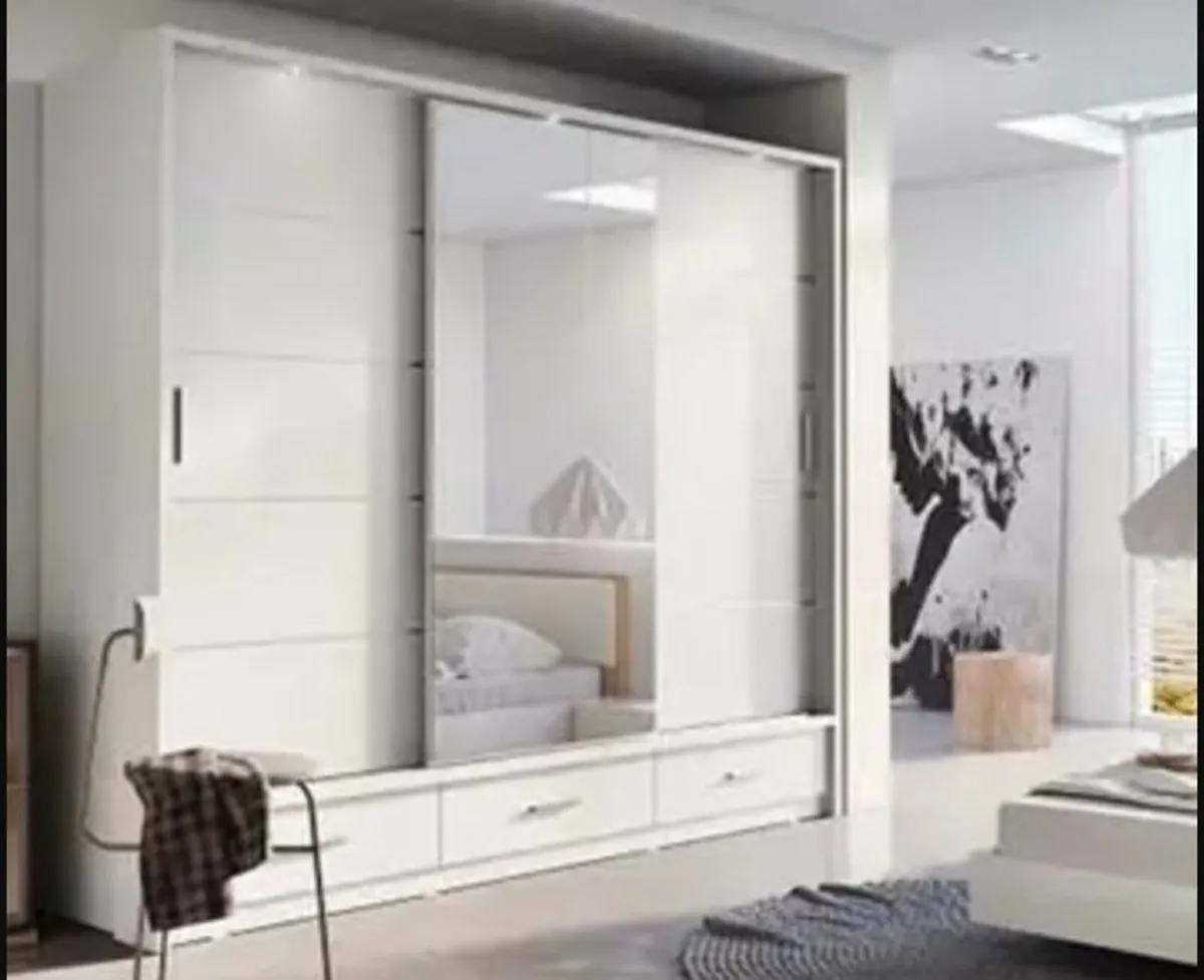 Alpha Sliderobe 2.5m – White. Free delivery 🚚 - Image 2